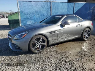 2020 Mercedes-Benz SLC 300 z VIN W1KPK3JA4LF171360, wystawiony jako Copart lot #44563465 z przebiegiem 21 014 mil mil oraz Szkody całkowita. Historia ofert i sprzedaży dostępna na DreamBid. Obrazek 1.