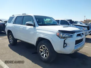 2018 Toyota 4Runner SR5 with VIN JTEBU5JR3J5597331, listed as a IAAI auction lot 41506914 with 86,011 mi miles. Bid and sale history available at carsss.com. Image 1.