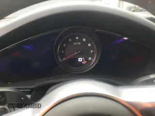 2021 Porsche Cayenne GTS z VIN WP1AG2AY5MDA34108, wystawiony jako Copart lot #36510403 z przebiegiem Nie podano mil oraz . Historia ofert i sprzedaży dostępna na DreamBid. Obrazek 9.