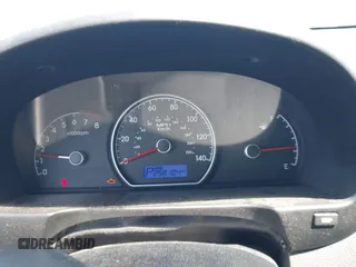 2010 Hyundai Elantra GLS z VIN KMHDU4AD5AU952996, wystawiony jako IAAI lot #42297712 z przebiegiem 258 104 mil mil oraz . Historia ofert i sprzedaży dostępna na DreamBid. Obrazek 7.