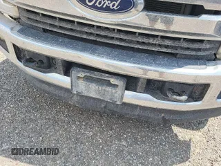 2018 Ford F-350 Platinum z VIN 1FT7W3B60JEB74719, wystawiony jako IAAI lot #42511159 z przebiegiem 121 703 mil mil oraz . Historia ofert i sprzedaży dostępna na DreamBid. Obrazek 22.