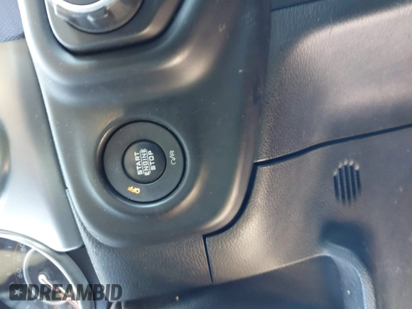 2019 Jeep Wrangler Unlimited Sport Altitude with VIN 1C4HJXDG6KW639189, listed as a IAAI auction lot 42044653 with 79,250 mi miles and . Bid and sale history available at DreamBid. Image 11.