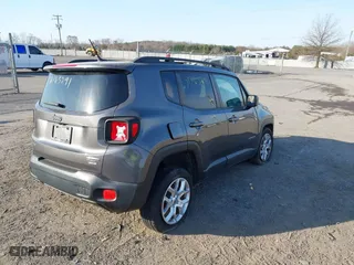 2016 Jeep Renegade Latitude with VIN ZACCJBBT5GPE31211, listed as a IAAI auction lot 41763491 with 85,954 mi miles. Bid and sale history available at carsss.com. Image 4.