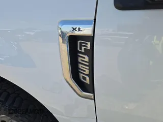 2019 Ford F-250 XL with VIN 1FT7X2B66KEG79267, listed as a IAAI auction lot 42587548 with Not provided miles and . Bid and sale history available at DreamBid. Image 15.