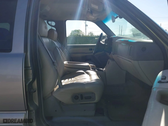 2001 Chevrolet Tahoe LS with VIN 1GNEK13TX1J257374, listed as a IAAI auction lot 42071009 with 284,650 mi miles. Bid and sale history available at carsss.com. Image 5.