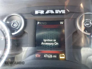 2024 Ram 2500 Big Horn z VIN 3C6UR5DLXRG296301, wystawiony jako IAAI lot #42496302 z przebiegiem 47 626 mil mil oraz . Historia ofert i sprzedaży dostępna na DreamBid. Obrazek 7.