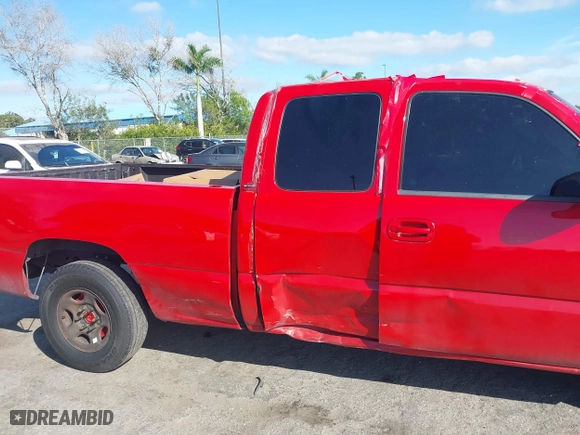 2006 Chevrolet Silverado 1500 LT1 with VIN 2GCEC19V261125337, listed as a IAAI auction lot 41045372 with 288,785 mi miles. Bid and sale history available at carsss.com. Image 13.