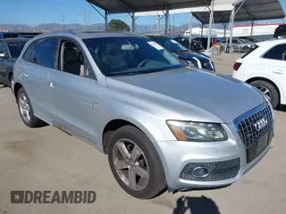 2011 Audi Q5 3.2L Premium Plus with VIN WA1DKAFP9BA068715, listed as a IAAI auction lot 41867985 with 147,207 mi miles. Bid and sale history available at carsss.com. Image 1.
