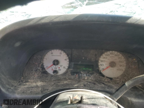 2005 Ford F-250 XL with VIN 1FTSW21PX5EC39063, listed as a Copart auction lot 61013905 with 270,695 mi miles and Salvage title. Bid and sale history available at DreamBid. Image 9.