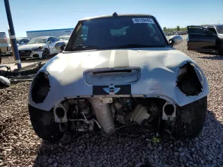 2012 MINI Convertible S z VIN WMWZP3C53CT296188, wystawiony jako Copart lot #88159445 z przebiegiem 110 859 mil mil oraz Szkoda całkowita • Salvage title. Historia ofert i sprzedaży dostępna na DreamBid. Obrazek 5.