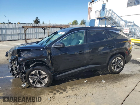 2025 Hyundai Tucson SEL with VIN 5NMJB3DE7SH469935, listed as a Copart auction lot 49924405 with 11,999 mi miles and Salvage Title. Bid and sale history available at carsss.com. Image 1.