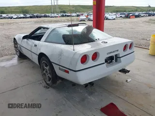 1989 Chevrolet Corvette with VIN 1G1YY2183K5124841, listed as a IAAI auction lot 40798581 with 51,577 mi miles. Bid and sale history available at carsss.com. Image 3.