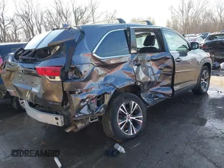 2019 Toyota Highlander LE with VIN 5TDBZRFH7KS978415, listed as a IAAI auction lot 41653130 with 101,245 mi miles and . Bid and sale history available at DreamBid. Image 4.