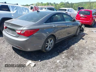 2012 Hyundai Sonata 2.4L Limited PZEV with VIN 5NPEC4ACXCH381439, listed as a IAAI auction lot 41996526 with 215,920 mi miles. Bid and sale history available at carsss.com. Image 4.
