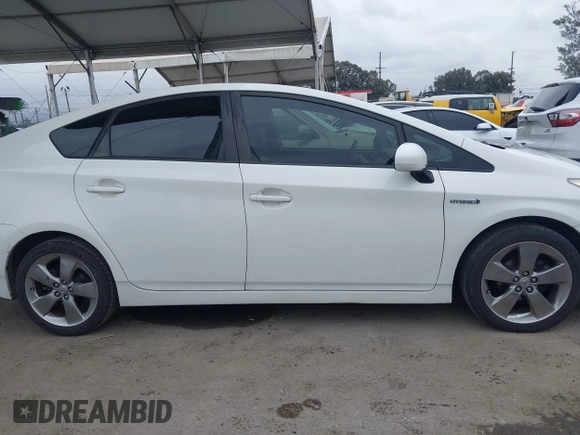 2013 Toyota Prius One with VIN JTDKN3DU0D5607615, listed as a IAAI auction lot 42049686 with 173,225 mi miles. Bid and sale history available at carsss.com. Image 14.