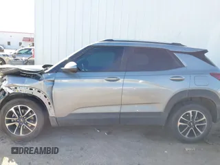 2024 Chevrolet TrailBlazer LT with VIN KL79MPSL9RB117067, listed as a IAAI auction lot 41646655 with 37,713 mi miles and . Bid and sale history available at DreamBid. Image 14.