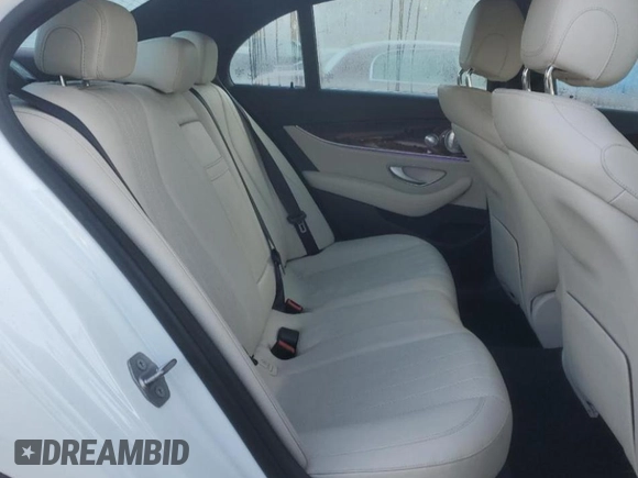 2017 Mercedes-Benz E E 300 Luxury with VIN WDDZF4JB7HA067140, listed as a Copart auction lot 87191814 with 132,379 mi miles and Non Repairable. Bid and sale history available at carsss.com. Image 10.