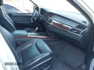 2008 BMW X5 3.0si with VIN 5UXFE435X8L006150, listed as a IAAI auction lot 41659850 with 1 mi miles. Bid and sale history available at carsss.com. Image 5.