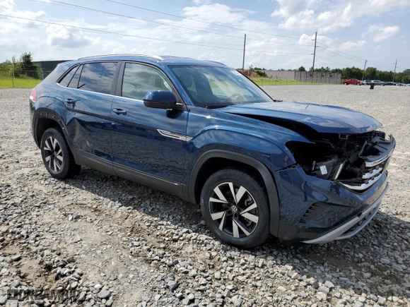 2023 Volkswagen Atlas Cross Sport 2.0T SE with VIN 1V2LC2CA0PC218015, listed as a Copart auction lot 57940744 with 18,021 mi miles and Salvage Title. Bid and sale history available at carsss.com. Image 4.