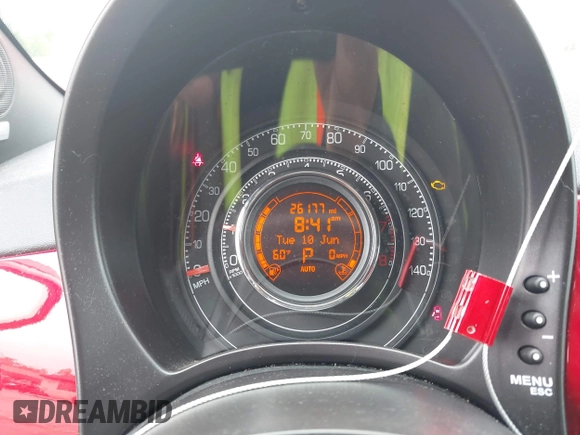 2012 FIAT 500 Sport z VIN 3C3CFFBR3CT105055, wystawiony jako IAAI lot #42470085 z przebiegiem 26 177 mil mil oraz . Historia ofert i sprzedaży dostępna na DreamBid. Obrazek 7.