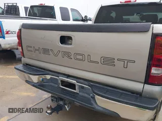 2003 Chevrolet Silverado 1500 LS with VIN 2GCEC19X231278362, listed as a IAAI auction lot 41858074 with 147,654 mi miles. Bid and sale history available at carsss.com. Image 6.