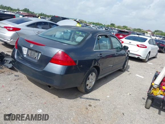 2007 Honda Accord LX with VIN 3HGCM56417G710802, listed as a IAAI auction lot 42624322 with 171,470 mi miles and . Bid and sale history available at DreamBid. Image 4.