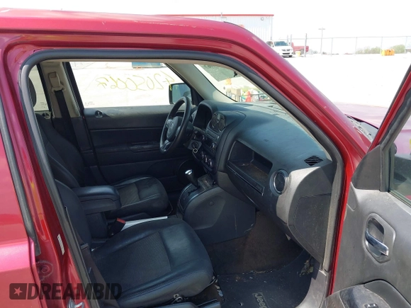2014 Jeep Patriot Sport with VIN 1C4NJPBBXED843374, listed as a IAAI auction lot 42050067 with 155,685 mi miles. Bid and sale history available at carsss.com. Image 5.