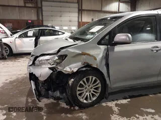 2017 Toyota Sienna XLE Auto Access Seat with VIN 5TDYZ3DC8HS769921, listed as a IAAI auction lot 41237055 with 152,509 mi miles and . Bid and sale history available at DreamBid. Image 6.