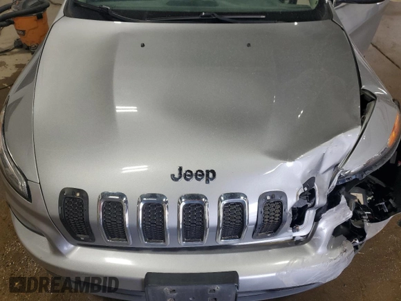 2015 Jeep Cherokee North with VIN 1C4PJMCS2FW634318, listed as a Copart auction lot 53539995 with 188,298 mi miles and Salvage Title. Bid and sale history available at carsss.com. Image 12.