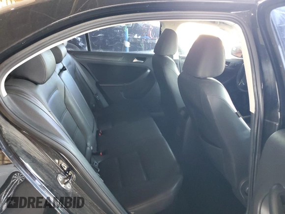 2012 Volkswagen Jetta SE z VIN 3VWDP7AJ7CM419717, wystawiony jako Copart lot #64624805 z przebiegiem 151 271 mil mil oraz Czysty tytuł • Clean title. Historia ofert i sprzedaży dostępna na DreamBid. Obrazek 10.