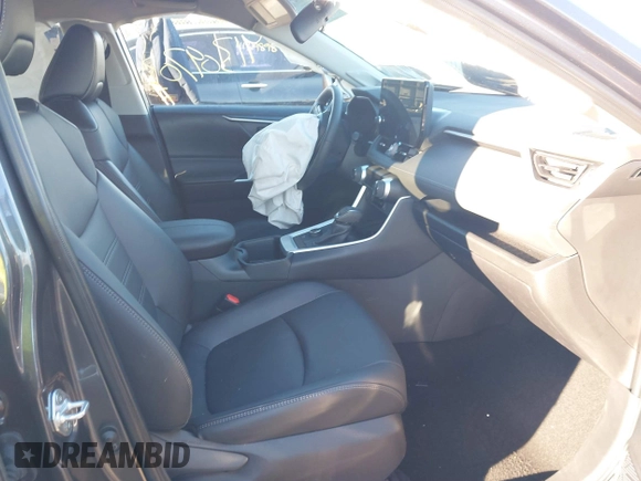 2024 Toyota RAV4 Hybrid XLE Premium with VIN 4T3B6RFV4RU146232, listed as a IAAI auction lot 41309703 with 15,082 mi miles. Bid and sale history available at carsss.com. Image 5.