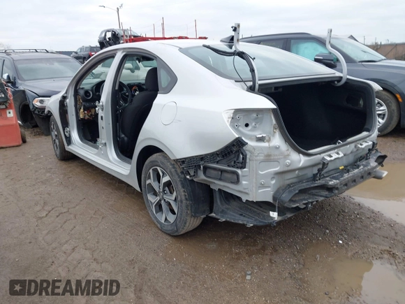 2019 Kia Forte LXS with VIN 3KPF24AD9KE091826, listed as a IAAI auction lot 41124474 with 50,211 mi miles and . Bid and sale history available at carsss.com. Image 3.