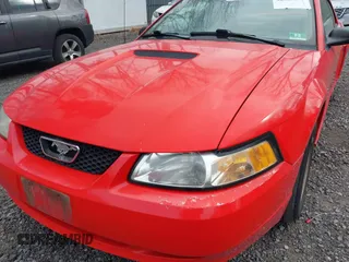 2000 Ford Mustang with VIN 1FAFP4043YF269401, listed as a IAAI auction lot 42029339 with 162,081 mi miles. Bid and sale history available at carsss.com. Image 6.