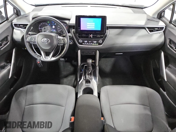 2023 Toyota Corolla Cross LE z VIN 7MUCAAAGXPV060196, wystawiony jako Copart lot #55703965 z przebiegiem 48 304 mil mil oraz Czysty tytuł • Clean title. Historia ofert i sprzedaży dostępna na DreamBid. Obrazek 8.