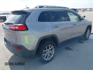 2018 Jeep Cherokee Latitude Plus with VIN 1C4PJLLB1JD615497, listed as a IAAI auction lot 41242298 with 1 mi miles. Bid and sale history available at carsss.com. Image 4.