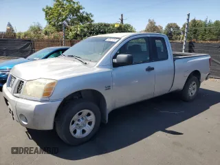 2004 Nissan Titan SE z VIN 1N6AA06A74N587742, wystawiony jako Copart lot #58661515 z przebiegiem 251 724 mil mil oraz Czysty tytuł • Clean title. Historia ofert i sprzedaży dostępna na DreamBid. Obrazek 1.