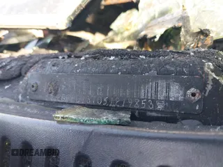 2005 Chevrolet Silverado 1500 LS z VIN 2GCEC13T051219853, wystawiony jako IAAI lot #41124114 z przebiegiem Nie podano mil oraz . Historia ofert i sprzedaży dostępna na DreamBid. Obrazek 9.