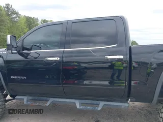 2017 GMC Sierra 1500 SLE z VIN 3GTU2MEC3HG358917, wystawiony jako IAAI lot #42033359 z przebiegiem 92 643 mil mil oraz . Historia ofert i sprzedaży dostępna na DreamBid. Obrazek 14.