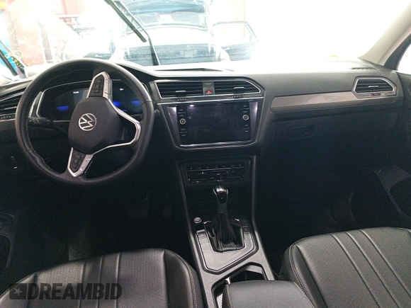 2024 Volkswagen Tiguan SE с VIN 3VV3B7AX1RM086796, выставлен на аукционе IAAI как лот 42796137 с пробегом 26 696 миль миль и . История ставок и продаж доступна на DreamBid. Изображение 26.