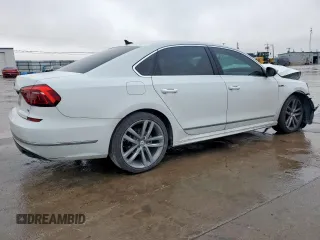 2017 Volkswagen Passat R-Line z VIN 1VWDT7A39HC074471, wystawiony jako Copart lot #51965305 z przebiegiem 63 152 mil mil oraz Szkoda całkowita • Salvage title. Historia ofert i sprzedaży dostępna na DreamBid. Obrazek 3.