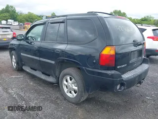 2007 GMC Envoy SLE z VIN 1GKDT13S572230938, wystawiony jako IAAI lot #42301263 z przebiegiem 184 929 mil mil oraz . Historia ofert i sprzedaży dostępna na DreamBid. Obrazek 3.