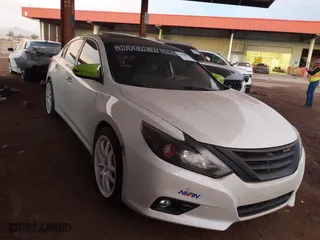 2016 Nissan Altima 3.5 SL with VIN 1N4BL3AP6GC228824, listed as a IAAI auction lot 41200090 with 97,124 mi miles. Bid and sale history available at carsss.com. Image 1.