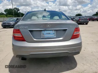 2012 Mercedes-Benz C 250 Sport с VIN WDDGF4HB1CR196188, выставлен на аукционе Copart как лот 62579975 с пробегом Не указан миль и Чистый • Clean title. История ставок и продаж доступна на DreamBid. Изображение 6.