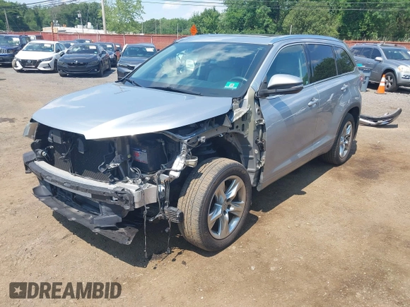 2015 Toyota Highlander Limited with VIN 5TDDKRFH1FS095798, listed as a IAAI auction lot 42656704 with 94,764 mi miles and . Bid and sale history available at DreamBid. Image 6.