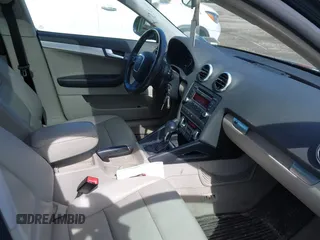 2009 Audi A3 z VIN WAUHE78P19A024245, wystawiony jako IAAI lot #41972426 z przebiegiem 169 354 mil mil oraz . Historia ofert i sprzedaży dostępna na DreamBid. Obrazek 5.