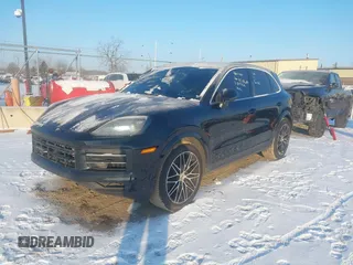 2024 Porsche Cayenne z VIN WP1AA2AY3RDA03125, wystawiony jako IAAI lot #41541684 z przebiegiem 32 813 mil mil oraz . Historia ofert i sprzedaży dostępna na DreamBid. Obrazek 17.