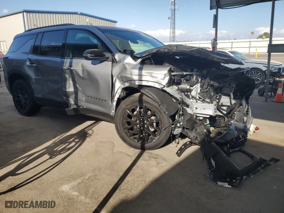 2024 Chevrolet Traverse FWD LT with VIN 1GNERGKS8RJ209410, listed as a Copart auction lot 71764784 with 960 mi miles and Salvage Title. Bid and sale history available at carsss.com. Image 4.