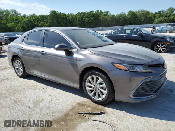 2024 Toyota Camry LE z VIN 4T1R11AK2RU216038, wystawiony jako Copart lot #56582725 z przebiegiem 42 623 mil mil oraz Szkoda całkowita • Salvage title. Historia ofert i sprzedaży dostępna na DreamBid. Obrazek 4.