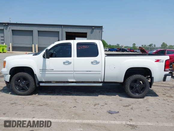 2011 GMC Sierra 2500HD Denali with VIN 1GT125CG9BF175853, listed as a IAAI auction lot 42487600 with 125,950 mi miles and . Bid and sale history available at DreamBid. Image 14.