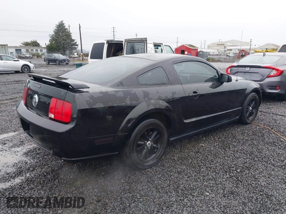 2006 Ford Mustang Standard with VIN 1ZVFT80N565161531, listed as a IAAI auction lot 41097766 with 149,250 mi miles and . Bid and sale history available at DreamBid. Image 4.